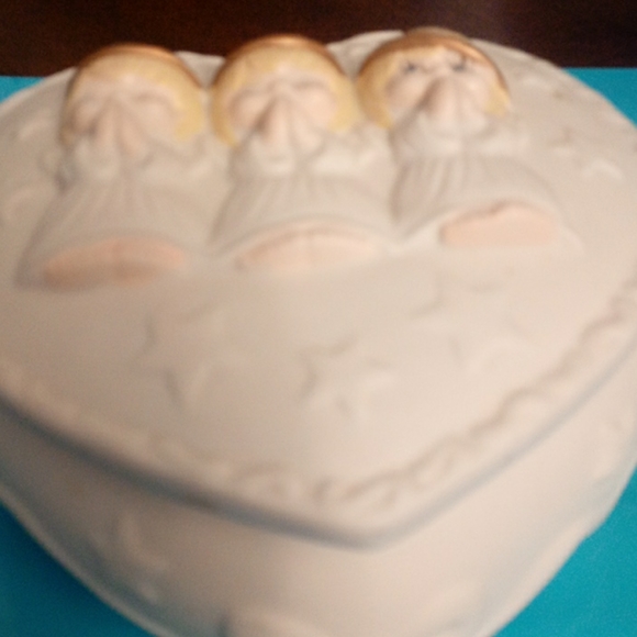 Houston Harvest/Hallmark Praying Angels - Picture 2 of 4